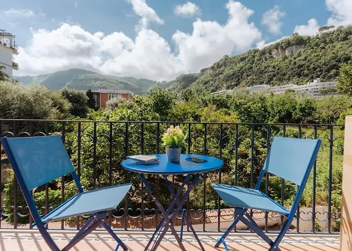 Sorrento, The Sweet Life, Central, With Panorama